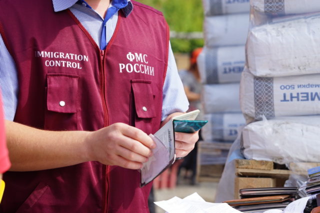 Что грозит работодателю за нелегалов